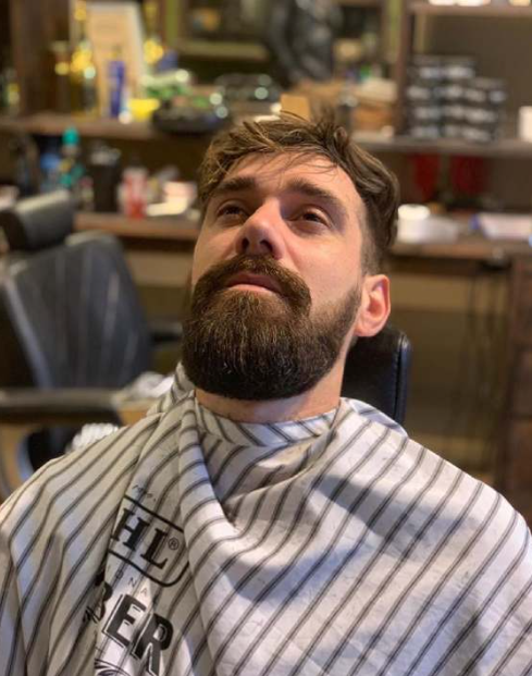 Moderne herenkapsels en fade knippen bij barbershop Elst